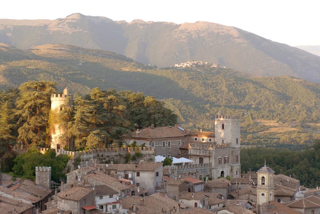 Il Sorriso Dei Monti Bed & Breakfast Orvinio Exterior foto