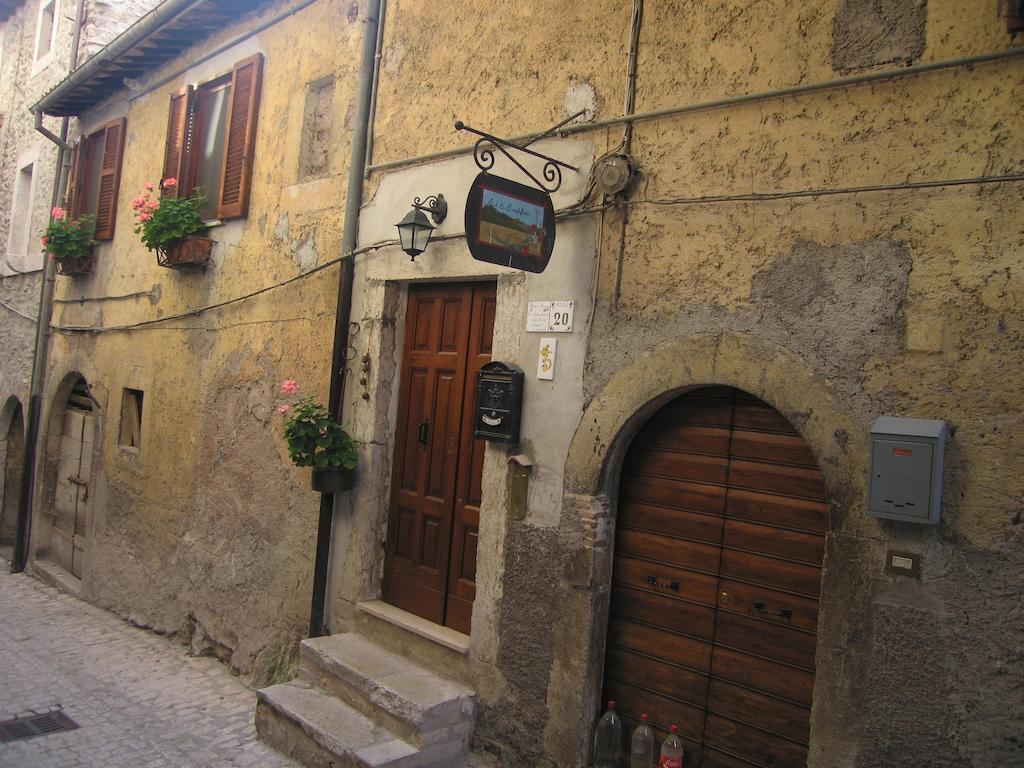 Il Sorriso Dei Monti Bed & Breakfast Orvinio Exterior foto