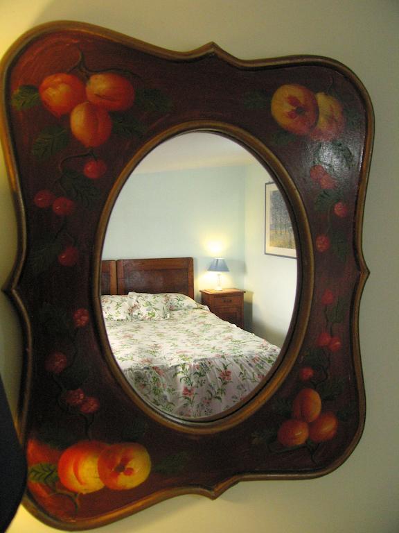 Il Sorriso Dei Monti Bed & Breakfast Orvinio Cameră foto